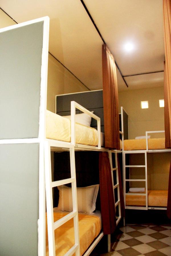 סמיניאק Ala Hostel מראה חיצוני תמונה