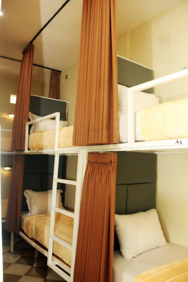 סמיניאק Ala Hostel מראה חיצוני תמונה