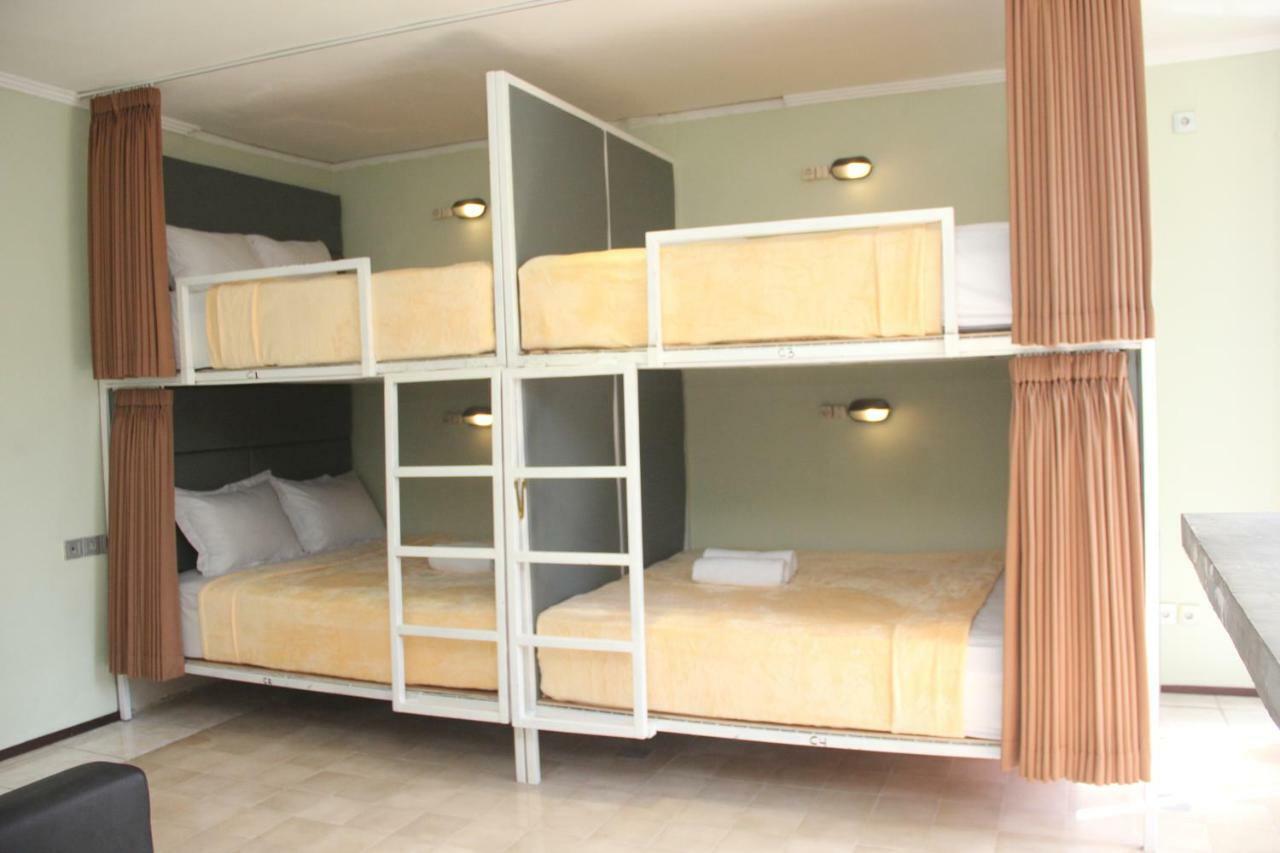 סמיניאק Ala Hostel מראה חיצוני תמונה