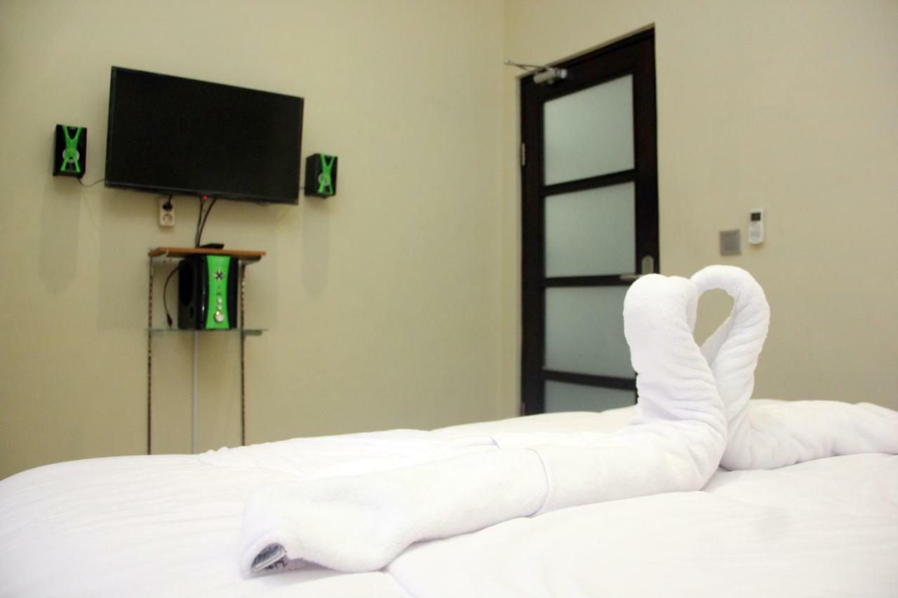 סמיניאק Ala Hostel מראה חיצוני תמונה